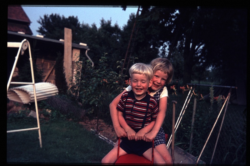30.Gronau juli 1968 Marion,Peter.JPG